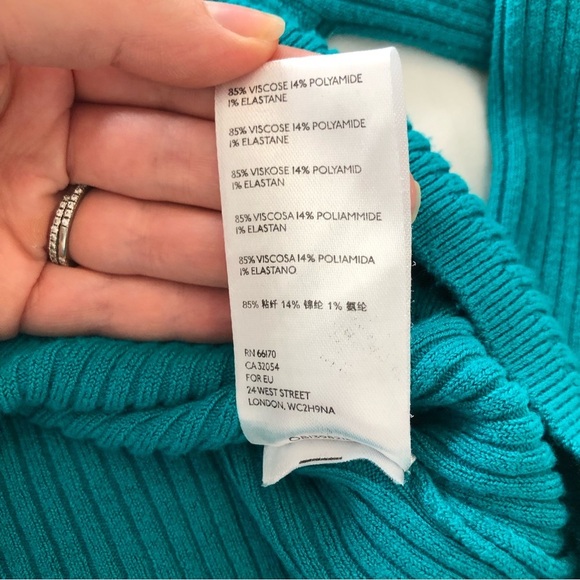 Urban Outfitters teal crop sweater with keyhole details. Size M. - Picture 5 of 8